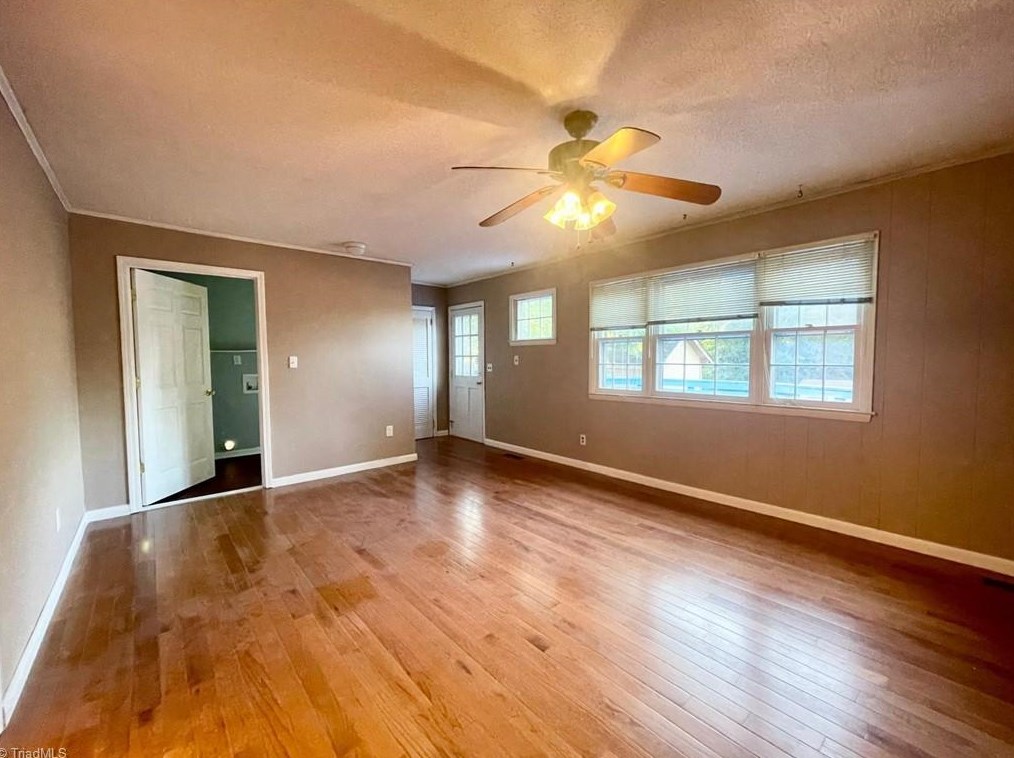 2409 Cornwallis Dr, Greensboro NC  27408-6803 exterior