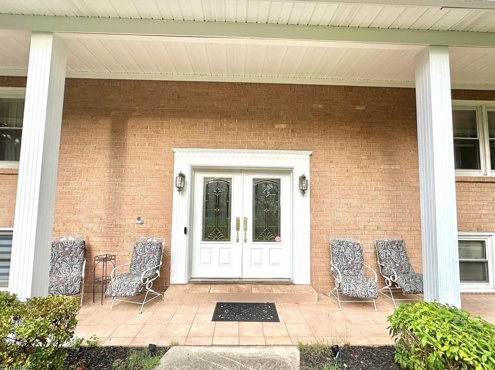4550 Merriweather Ct, Winston Salem, NC 27107