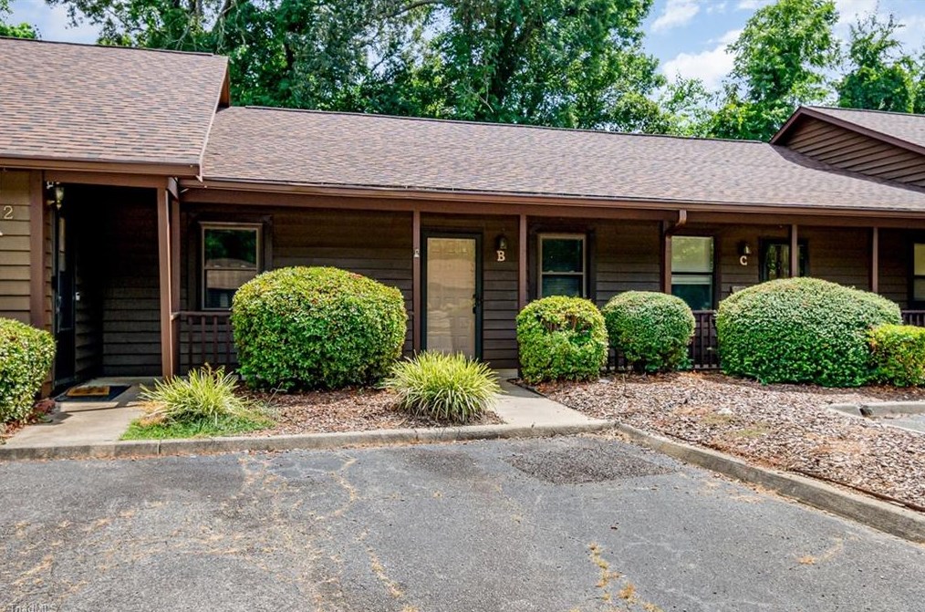 1812 Guyer St, High Point, NC 27265