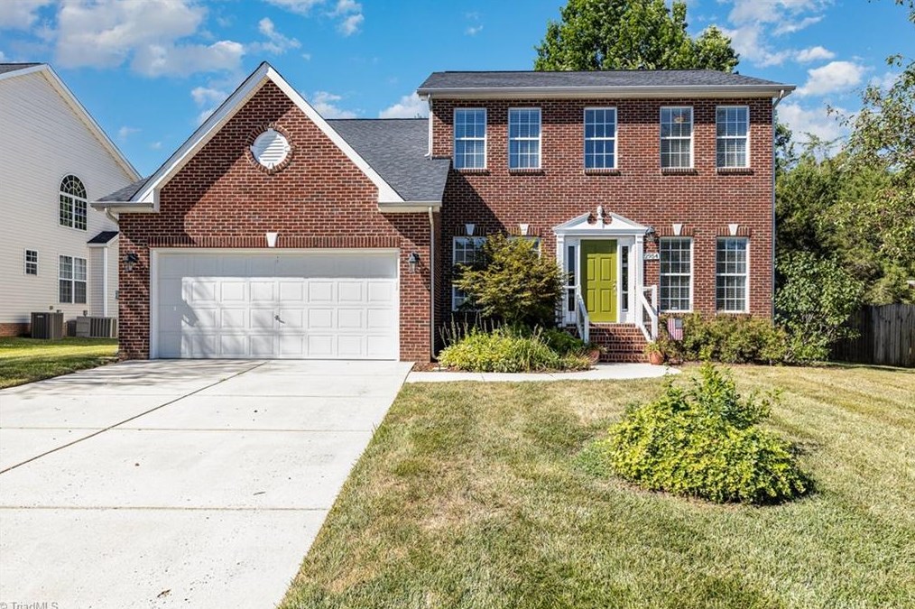 2954 Logbridge Rd, High Point, NC 27265