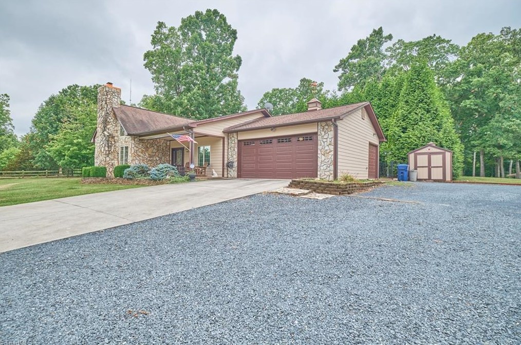 4615 Island Ford Rd, Randleman, NC 27317