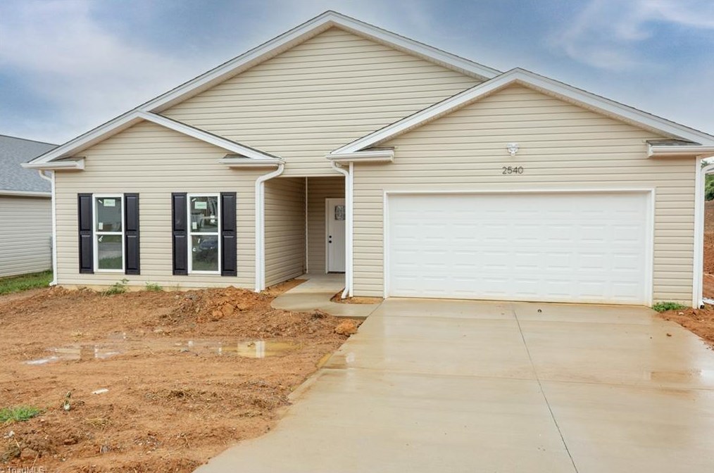2540 Bluebird Ln, Winston Salem, NC 27106