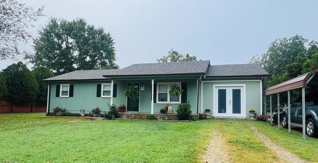 155 Old Airport Rd, Statesville, NC 28677