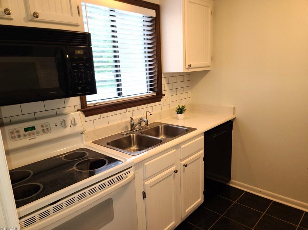 161 Turnwood Ln, Winston Salem, NC 27104