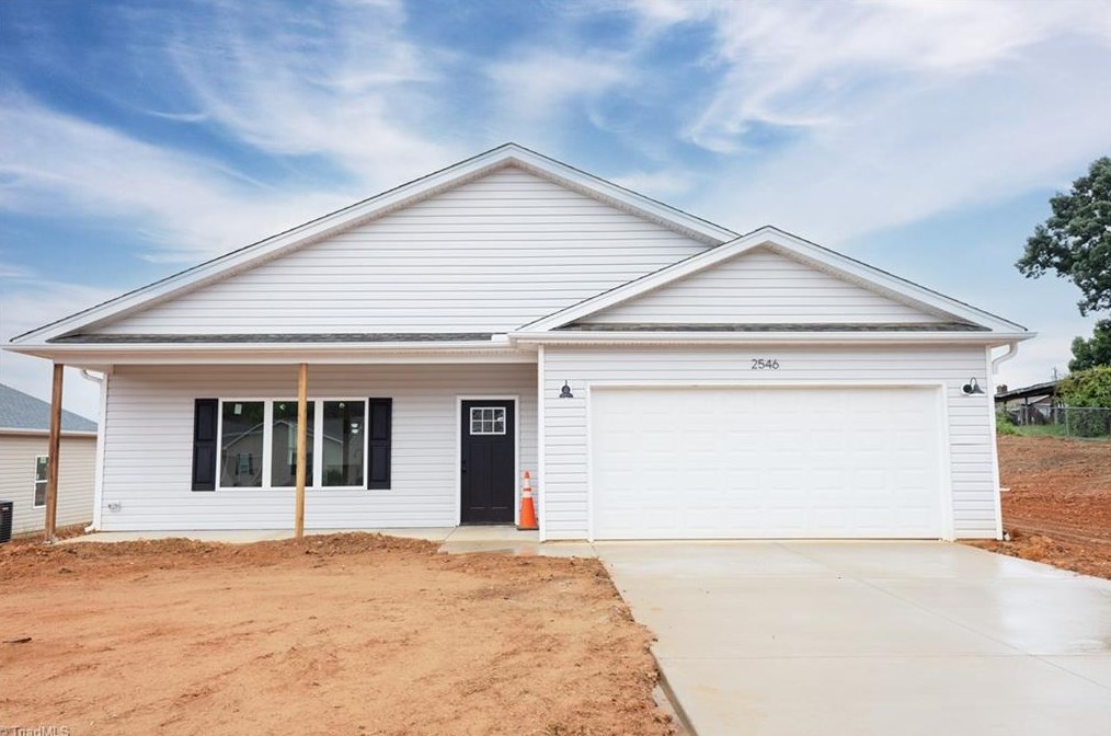 2546 Bluebird Ln, Winston Salem, NC 27106