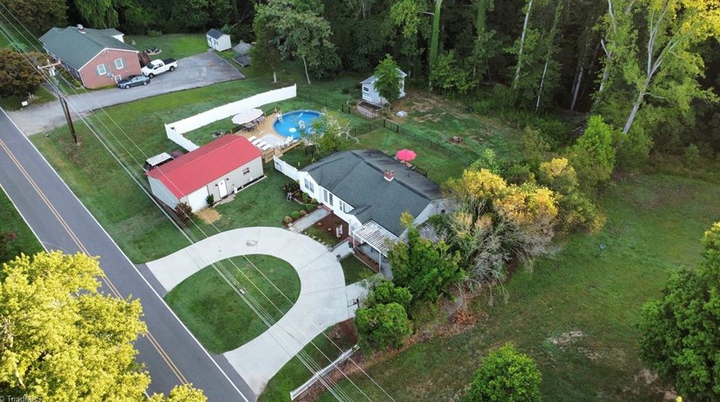 376 Mt View Dr, Mount Airy, NC 27030
