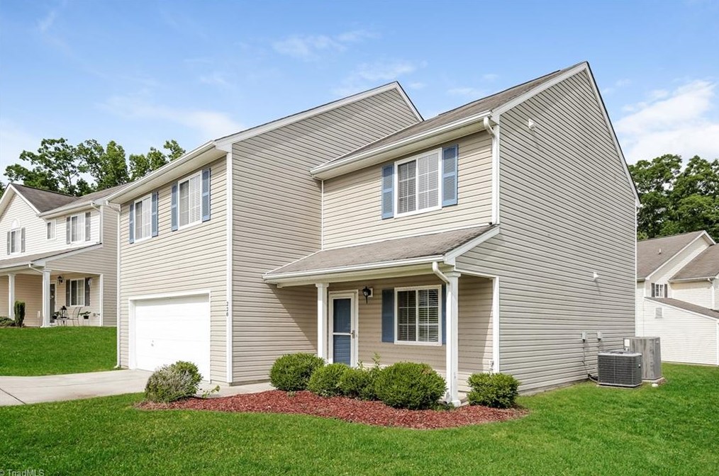 220 Timberwood Dr, High Point, NC 27260