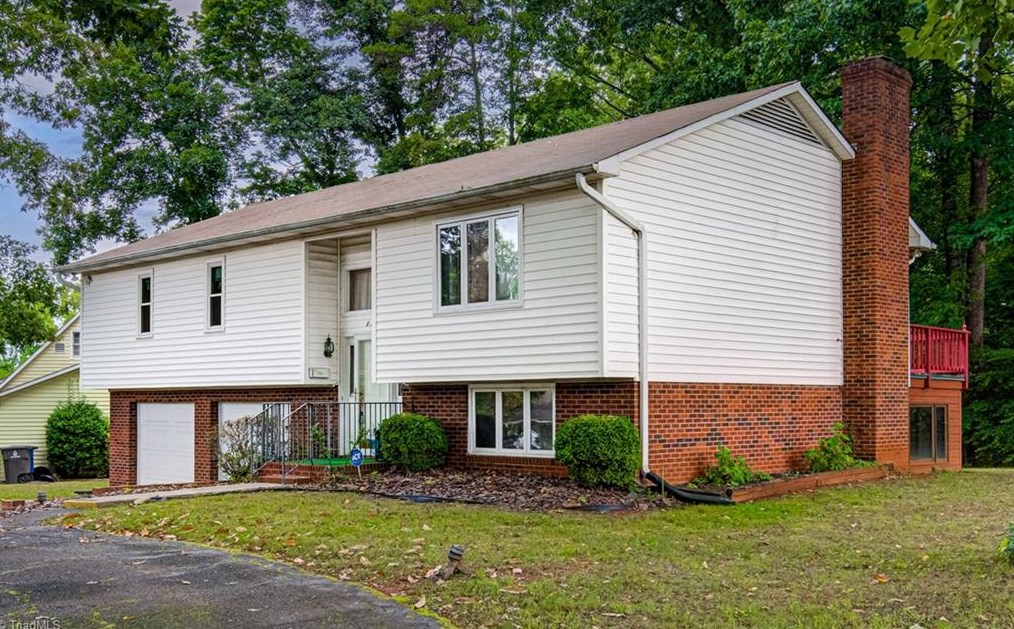 179 Beechwood Cir, Winston Salem, NC 27105