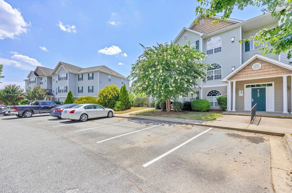 6109 Hedgecock Cir #2d, High Point, NC 27265