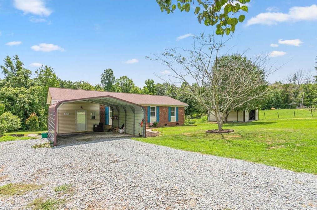 228 Oakwood Rd, Lexington, NC 27292