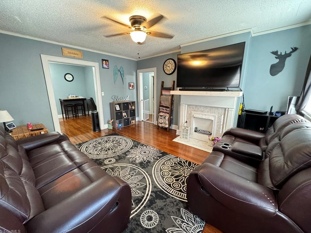 311 Elk Spur St, Elkin, NC 28621