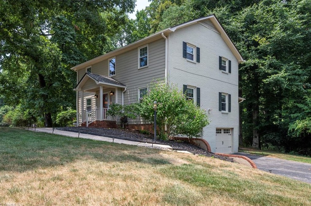 4216 Lake Cliff Dr, Clemmons, NC 27012