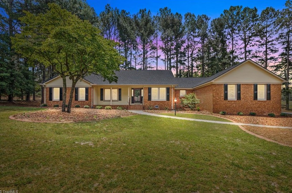 41 N Shamrock Dr, Wind Blow, NC 27281