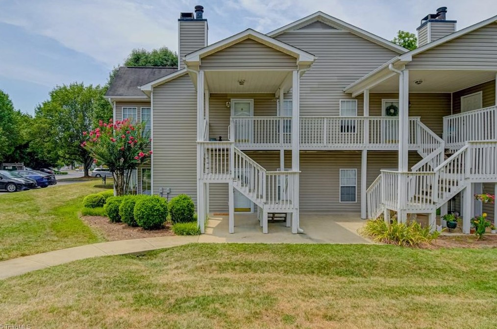 7302 Riverview Knoll Ct, Clemmons, NC 27012