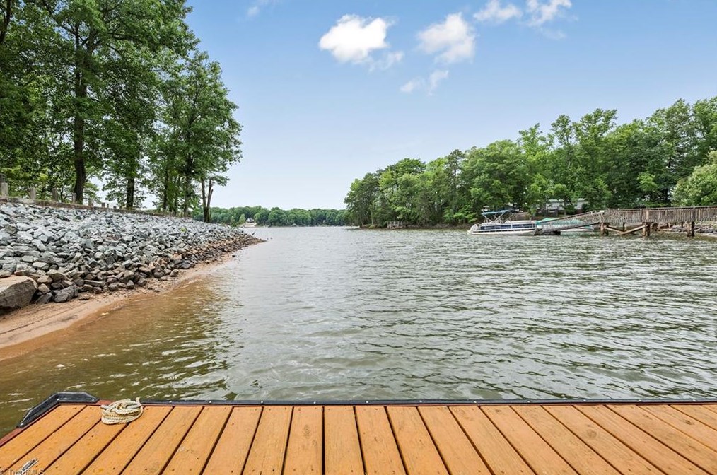 2206 Riverview Rd, Lexington, NC 27292