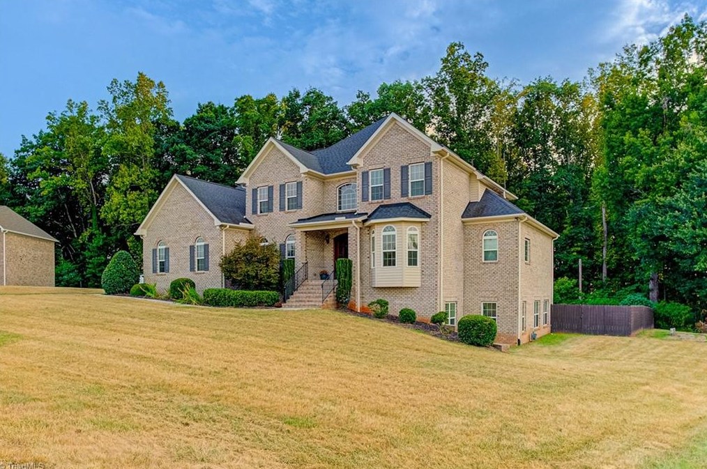 8519 Julina Dr, Oak Ridge, NC 27310
