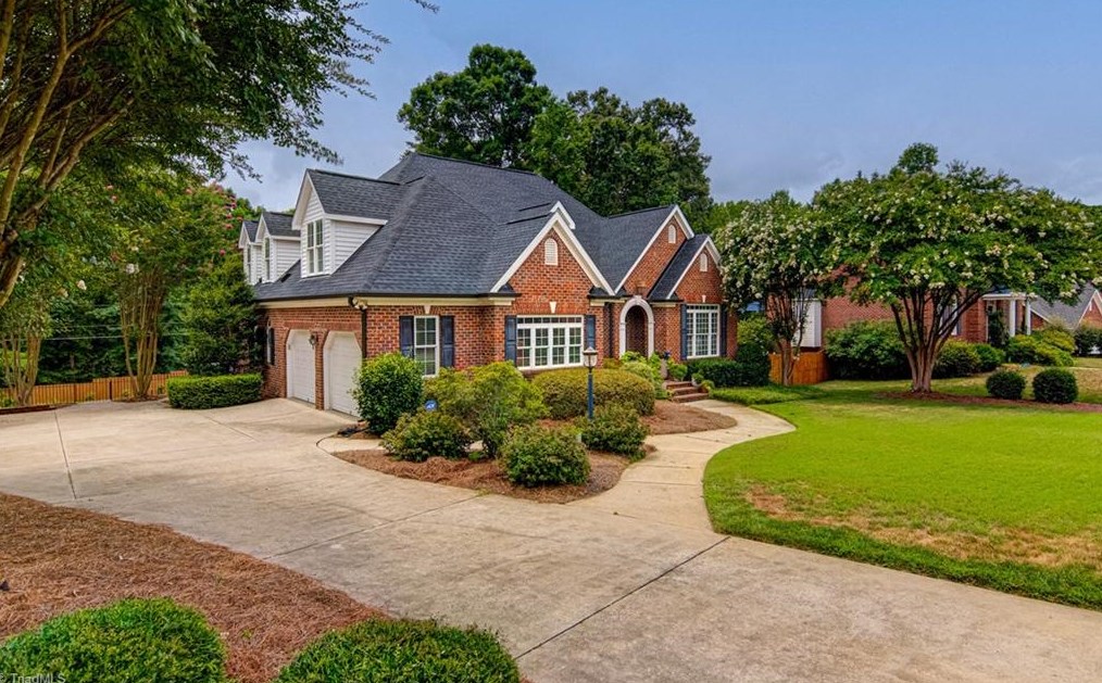 345 Susanna Dr, Kernersville, NC 27284