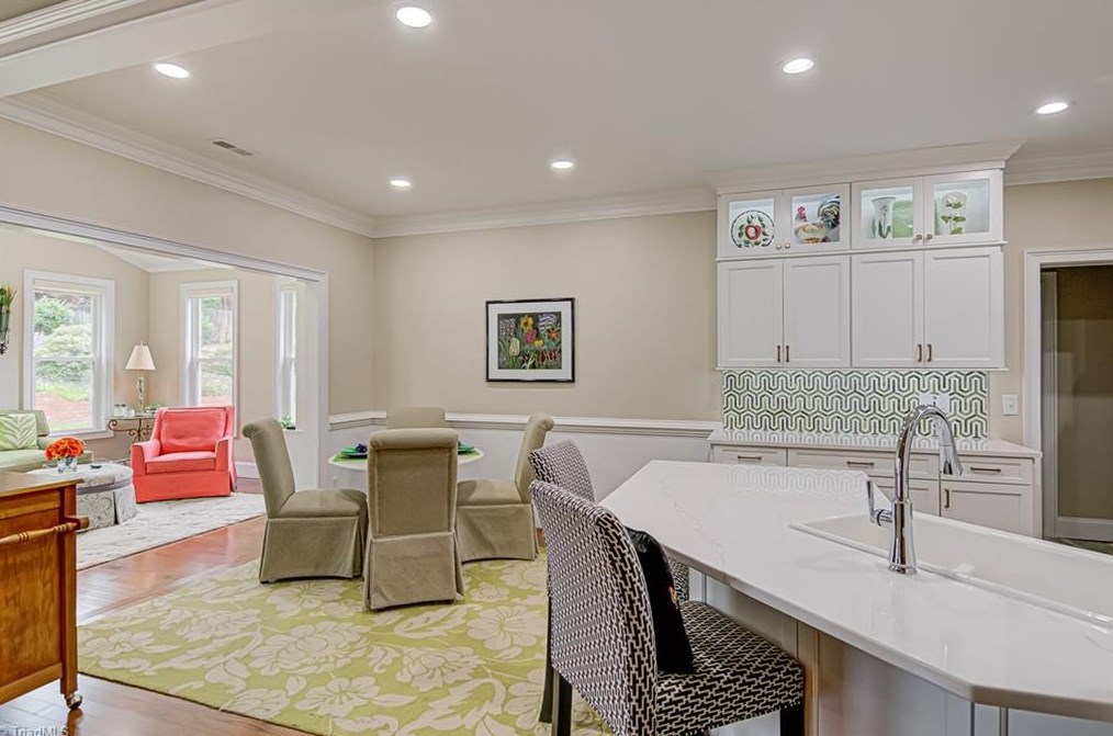 273 Hollin Way, Winston Salem NC  27104-3692 exterior