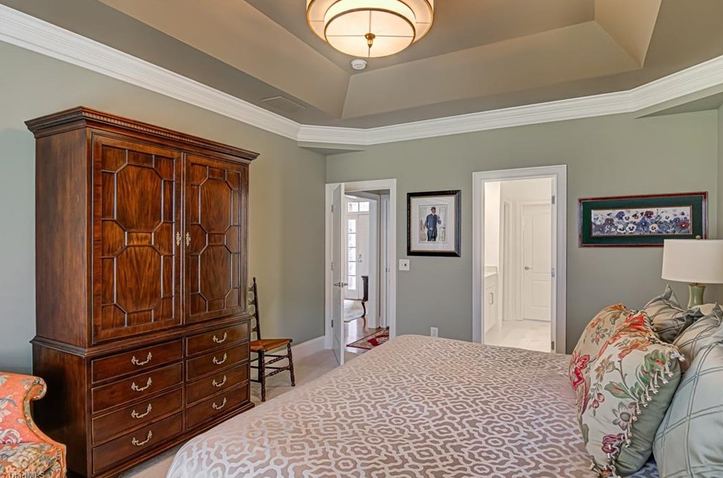 273 Hollin Way, Winston Salem NC  27104-3692 exterior