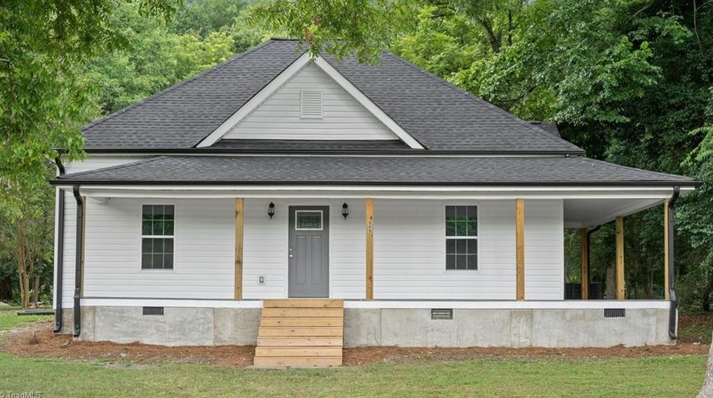 609 E Steeple Chase Rd, Pleasant Gdns, NC 27313