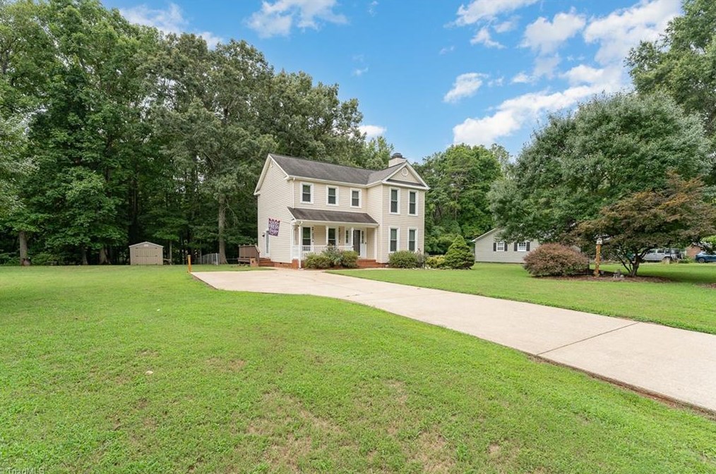 138 Ridge Wood St, Matrimony, NC 27048
