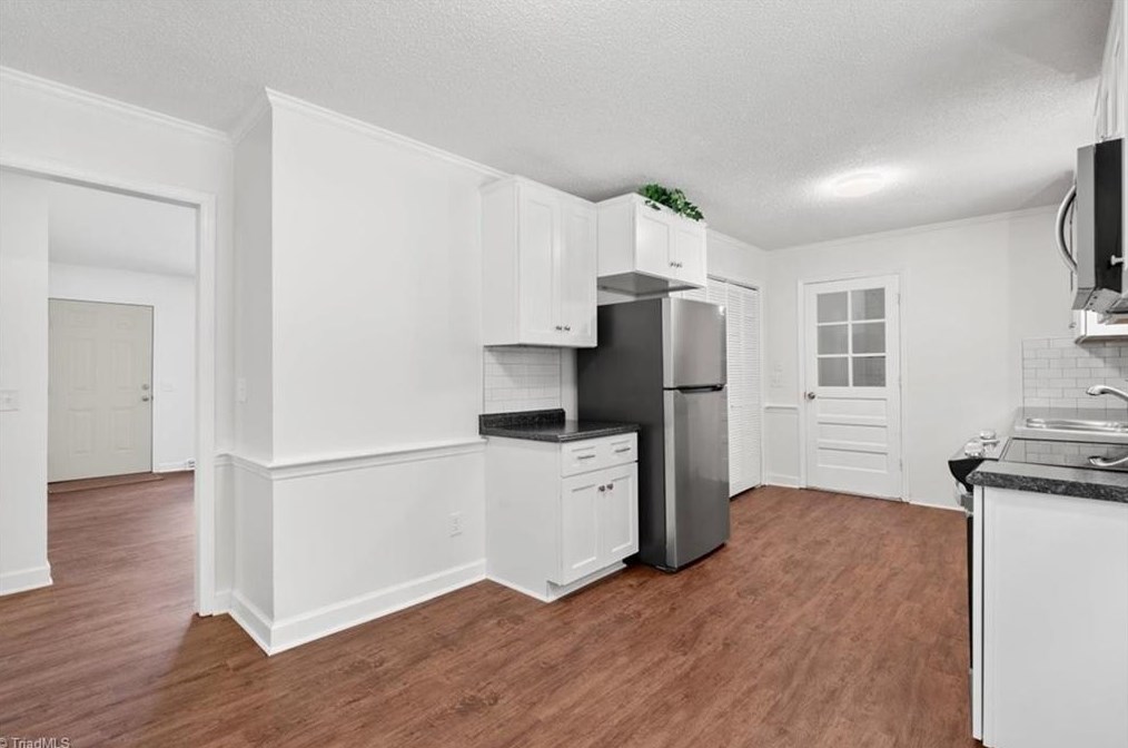 2818 Broadbay Dr, Winston Salem NC  27107-2504 exterior