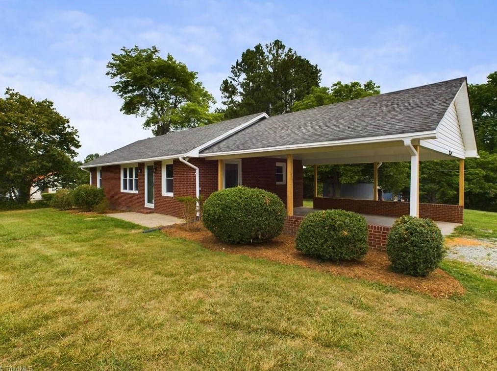 618 Louya Rd, Lexington, NC 27292