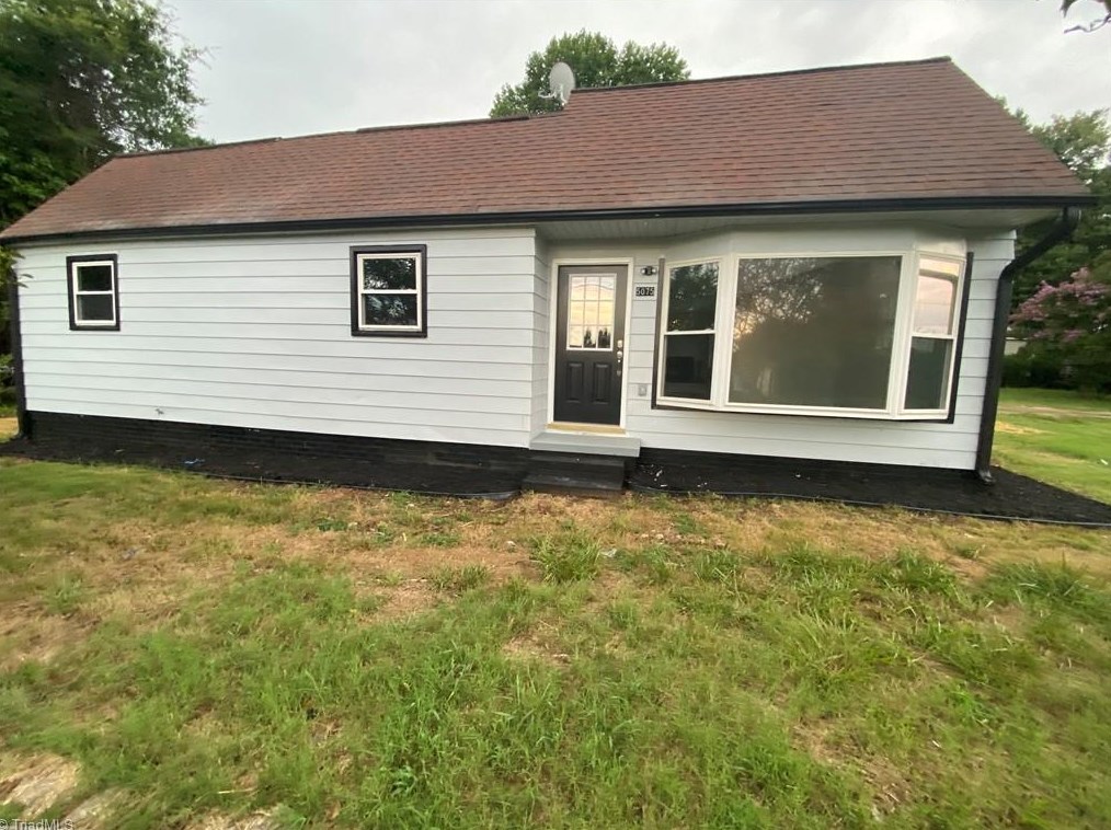 5075 Wilson View Dr, High Point, NC 27263