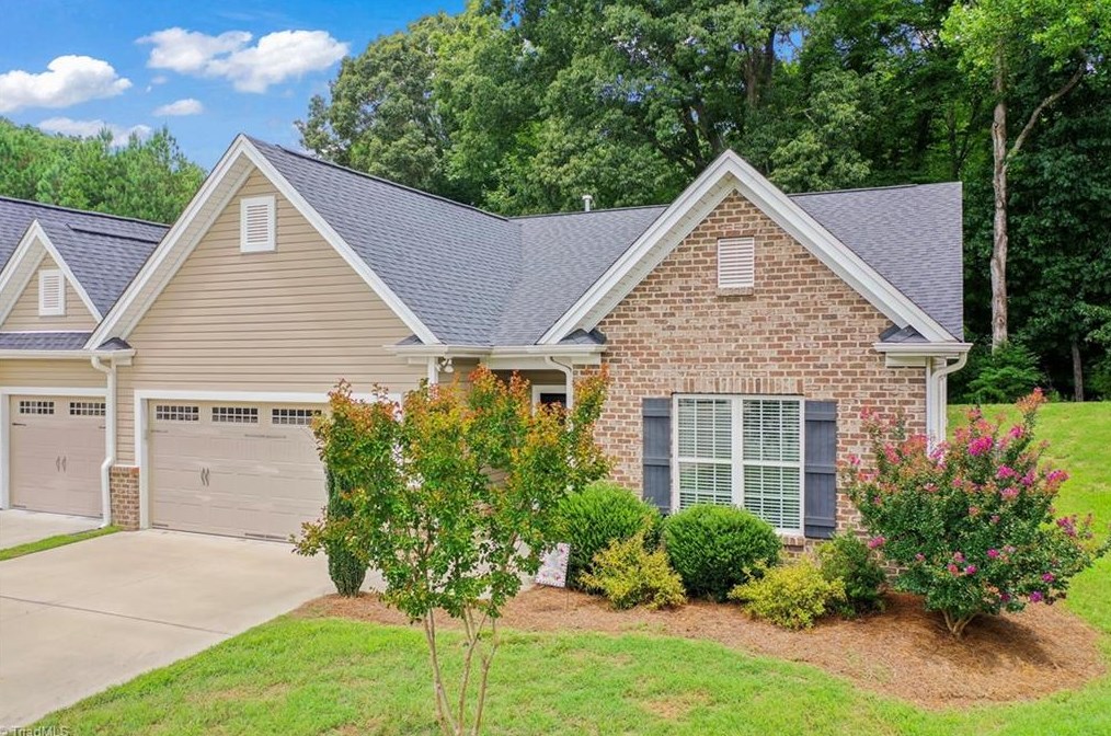 6284 Queens Gate Ct, Clemmons, NC 27012