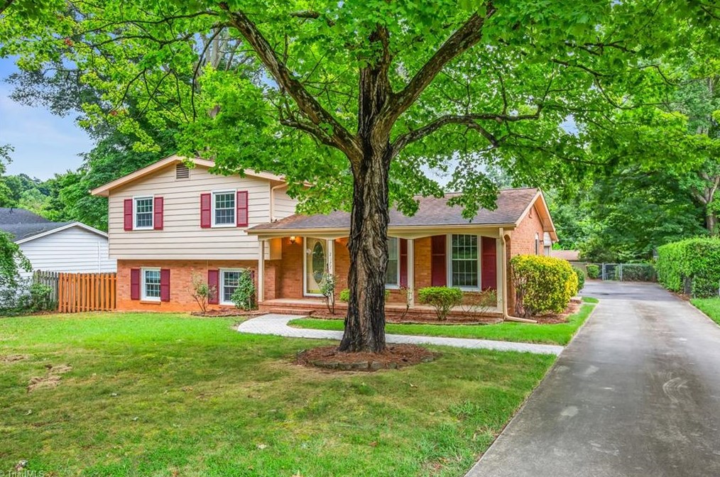 2177 New Castle Dr, Winston Salem, NC 27103