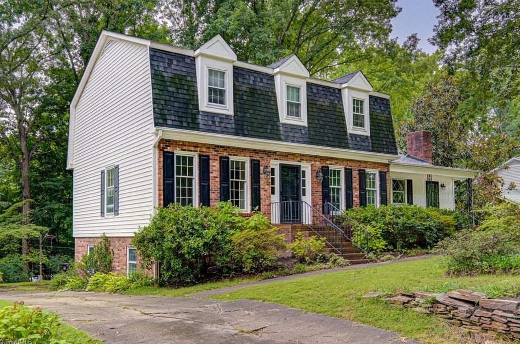 2224 Cambridge Dr, High Point, NC 27265