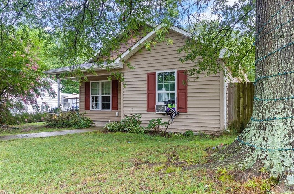 1105 Mebane St, Burlington, NC 27217-4134