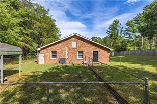 301 W Main St, Stoneville, NC 27048 - Photo 28