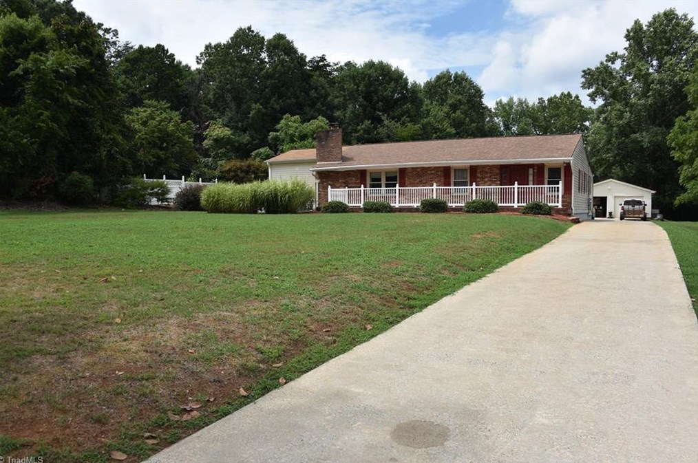 4515 Old Winston Rd, Kernersville, NC 27284