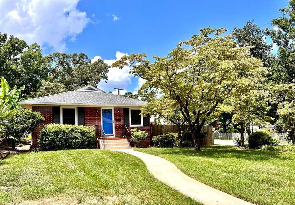 700 Northridge St, Greensboro, NC 27403-2109