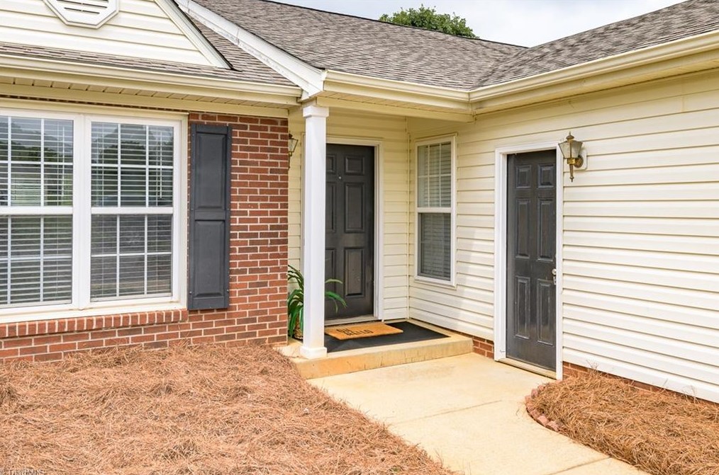 226 Troonsway Rd, Winston Salem, NC 27127