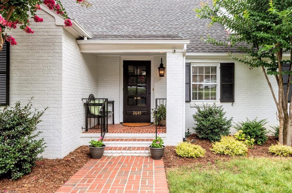 2645 Forest Dr, Winston Salem, NC 27104