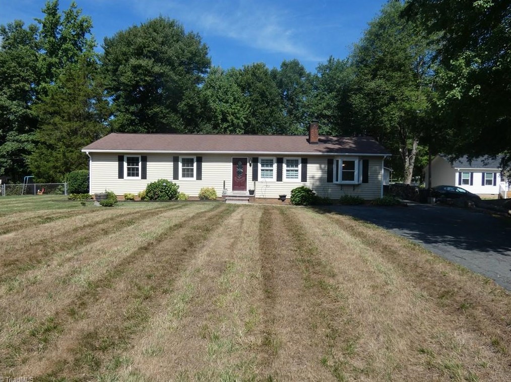 2280 Pine Burr Rd, Kernersville, NC 27284
