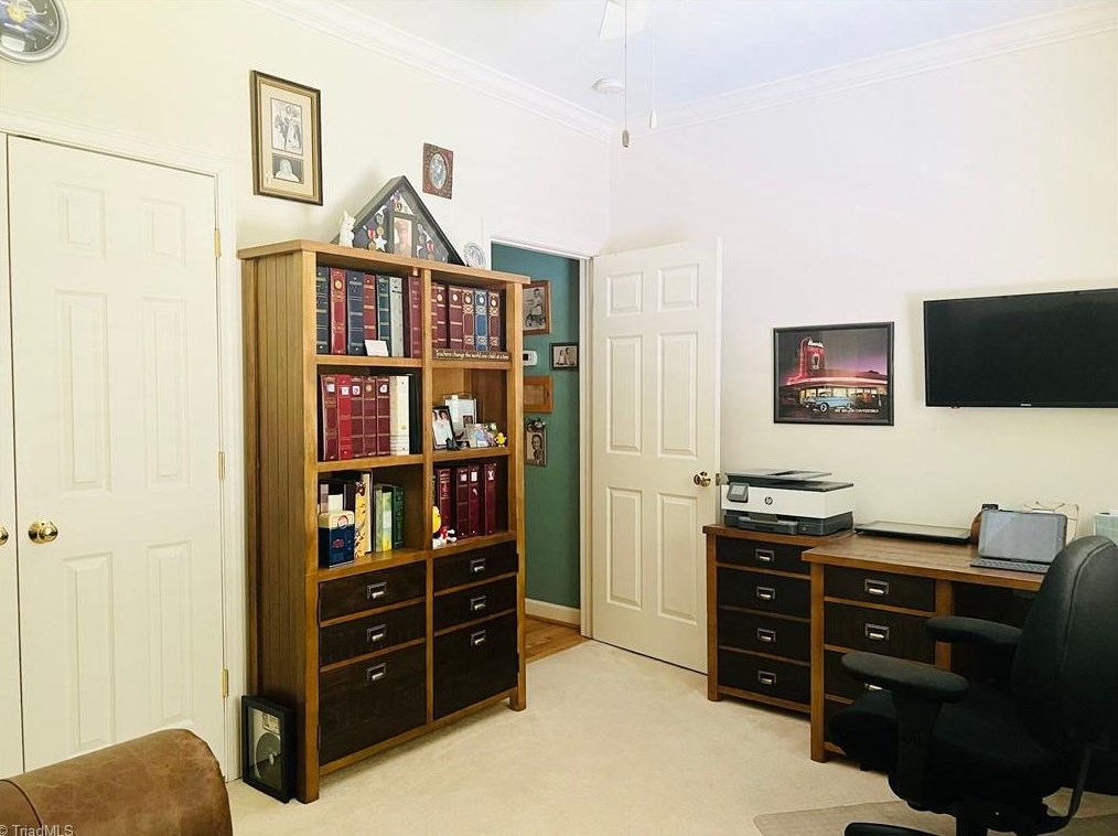 3947 Navy Pl, High Point NC  27265-9443 exterior