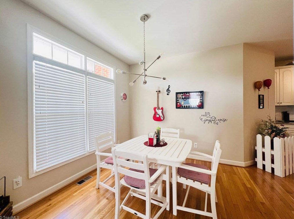 3947 Navy Pl, High Point NC  27265-9443 exterior