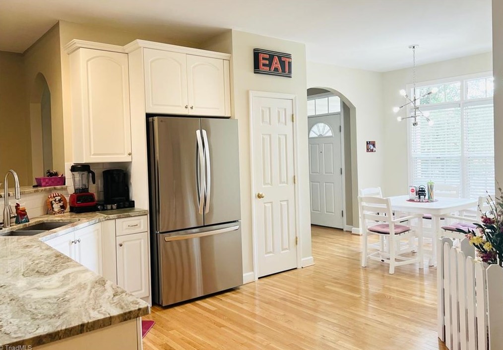 3947 Navy Pl, High Point NC  27265-9443 exterior