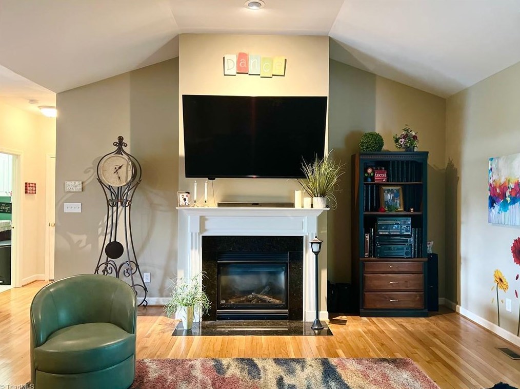 3947 Navy Pl, High Point NC  27265-9443 exterior