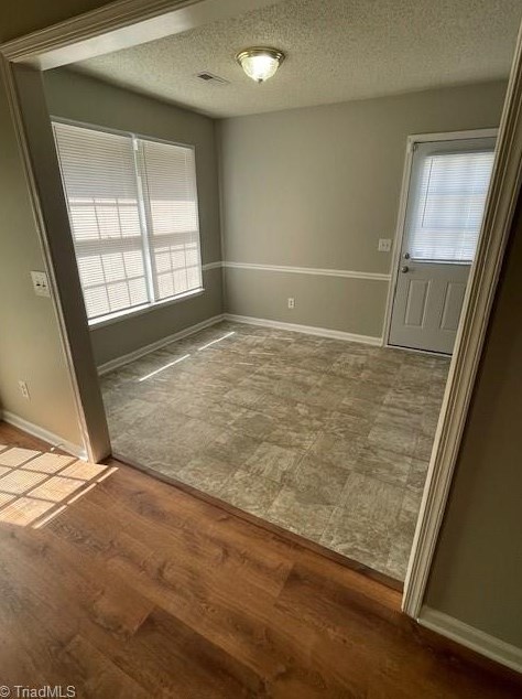 2201 Acorn Ridge Rd, Greensboro NC  27407-5433 exterior