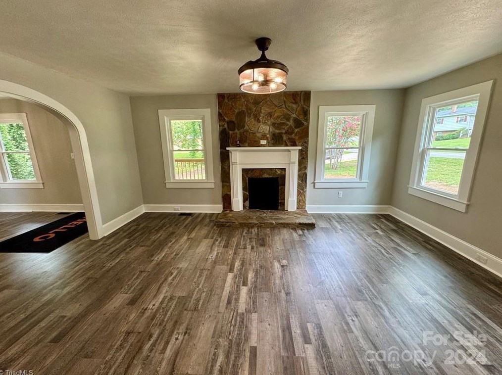 1904 Swan Dr, Longisland, NC 28648