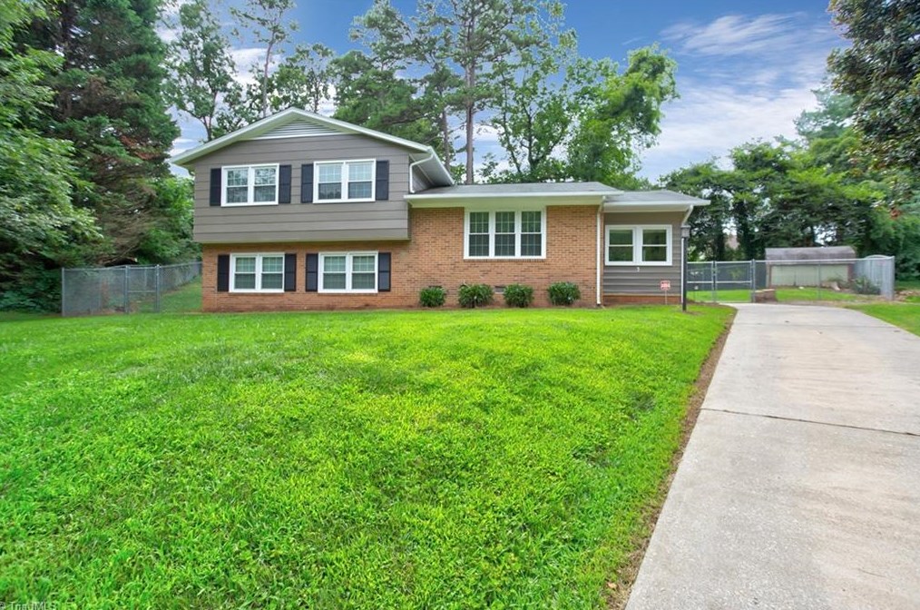 3 Danby Ct, Winston Salem, NC 27103