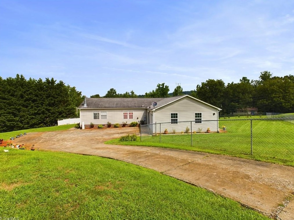 4950 Rink Dam Rd, Liledown, NC 28681