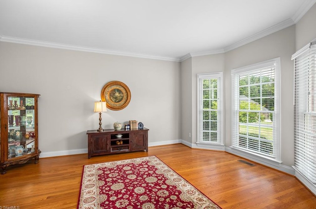 8703 Bromfield Rd, Oak Ridge, NC 27310