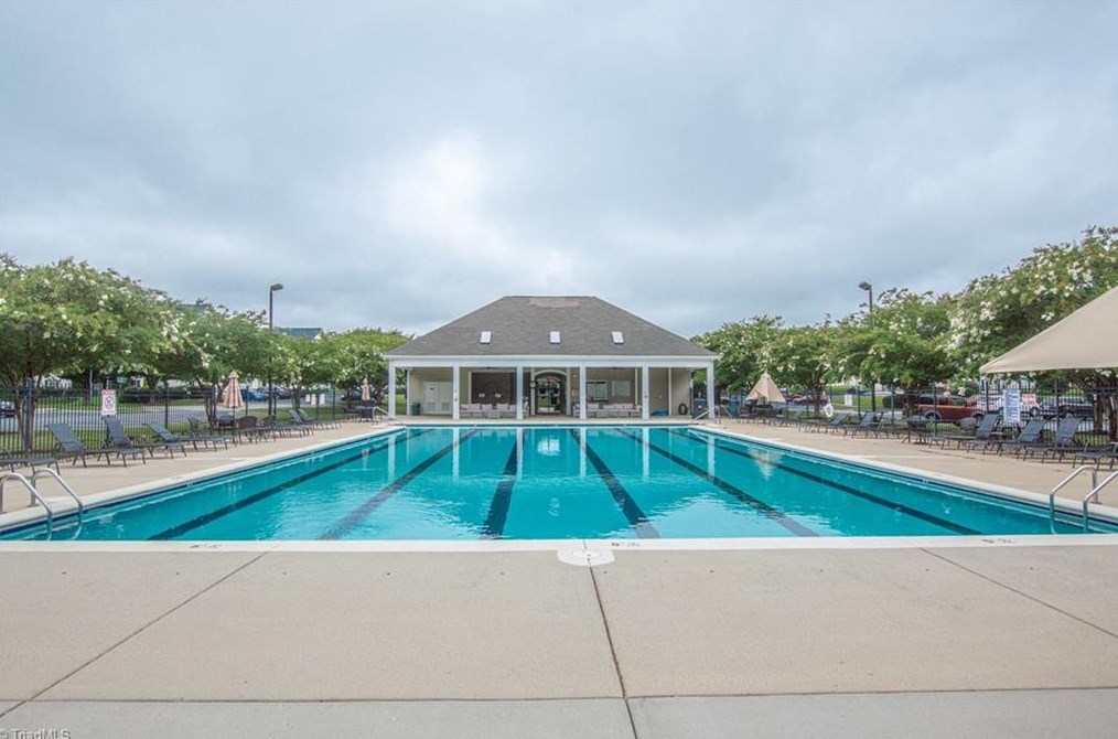 5306 Mc Connell Dr, Kernersville, NC 27284