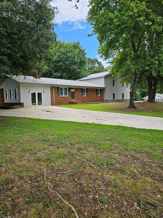 213 Devonshire Dr, Lexington, NC 27295