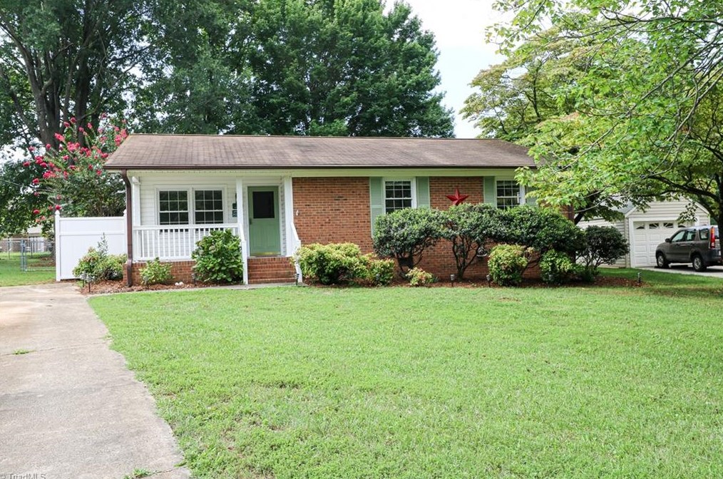 9 Grimes Cir, Lexington, NC 27292
